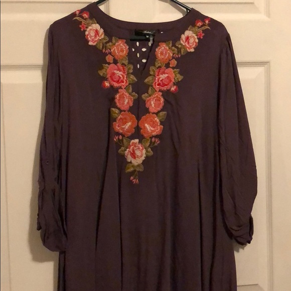 Tunic - Picture 1 of 3